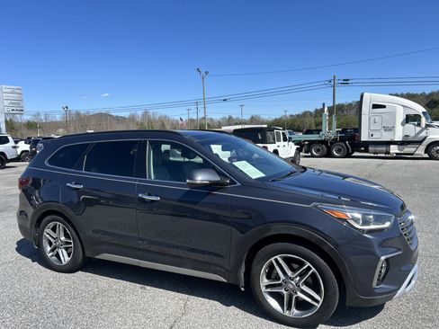 Used 2017 Hyundai Santa Fe Limited image 8