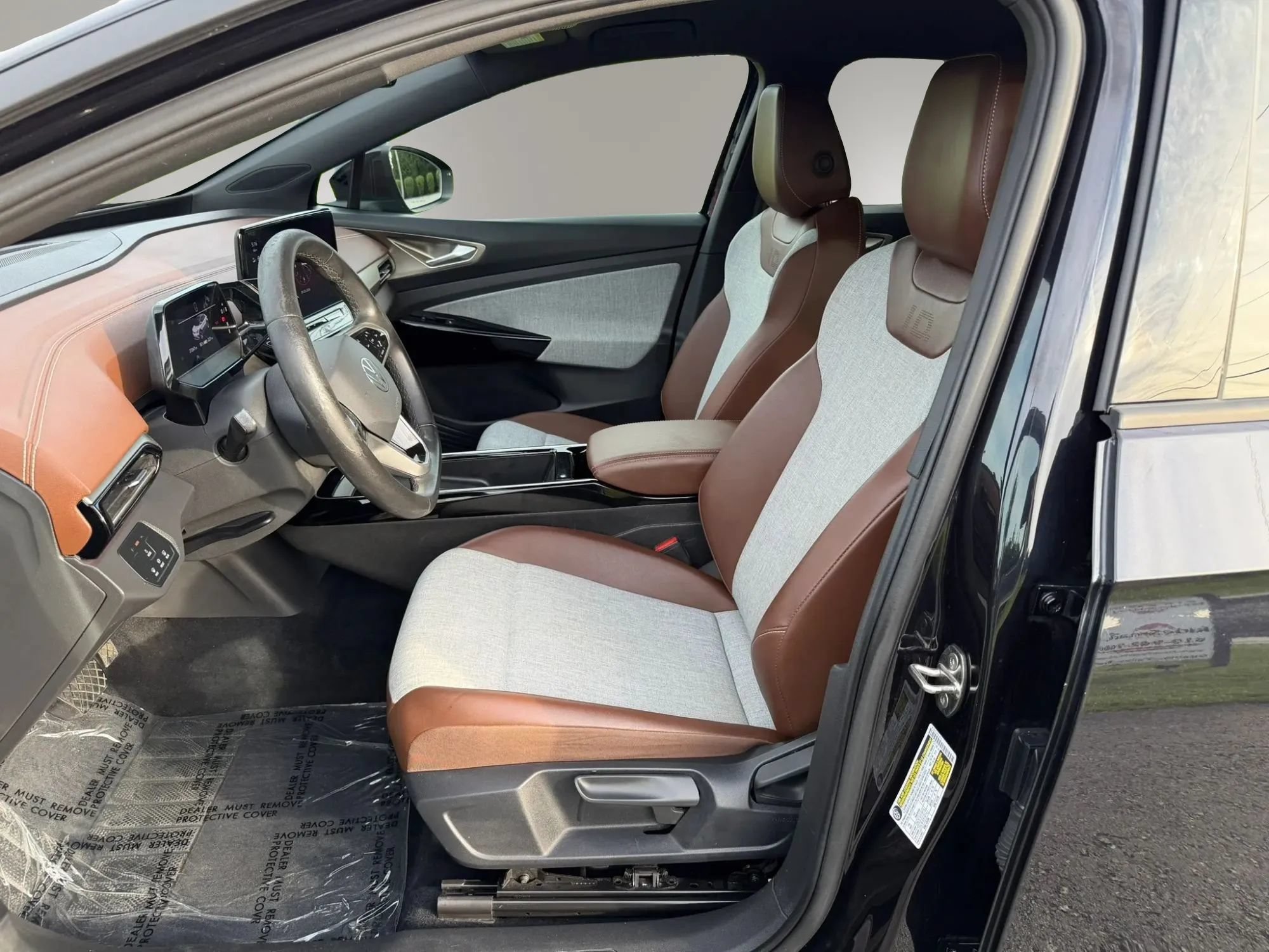 Used 2023 Volkswagen ID.4 Pro AWD/4WD image 2