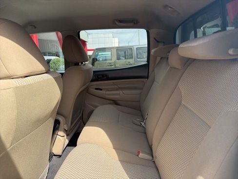 Used 2012 Toyota Tacoma Base V6 w/ SR5 Pkg image 19