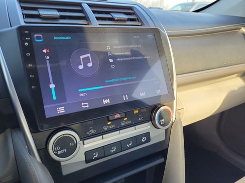 Used 2013 Toyota Camry LE image 24