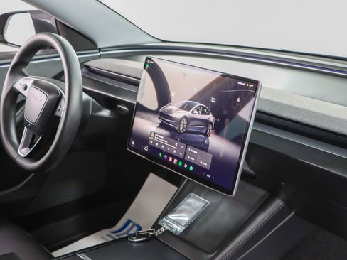 Used 2025 Tesla Model 3 Long Range RWD image 23