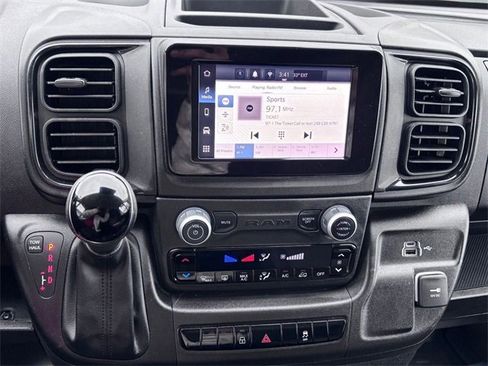 Used 2025 RAM ProMaster 2500 w/ Convenience Group image 21