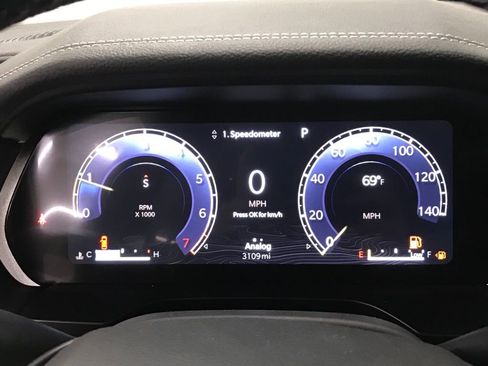 Used 2025 Jeep Grand Cherokee Limited image 15