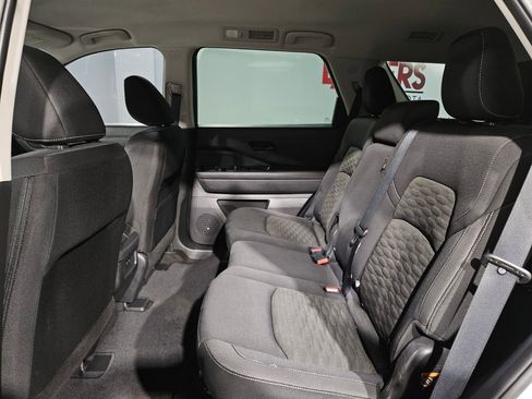 Used 2023 Nissan Pathfinder S FWD image 35