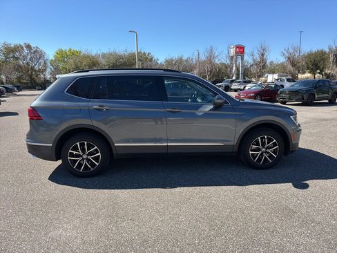 Used 2021 Volkswagen Tiguan SE image 6