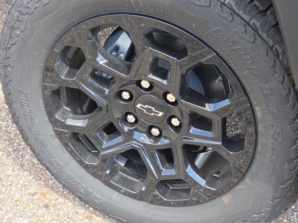 New 2026 Chevrolet Colorado Trail Boss AWD/4WD image 13