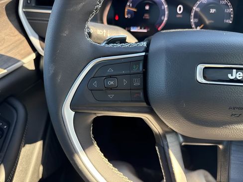 New 2025 Jeep Grand Cherokee Limited w/ Trailer Tow Package image 32