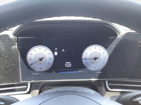 Used 2024 Hyundai Elantra SEL w/ Convenience Package FWD image 10