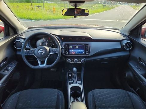 Used 2023 Nissan Kicks SV FWD image 12