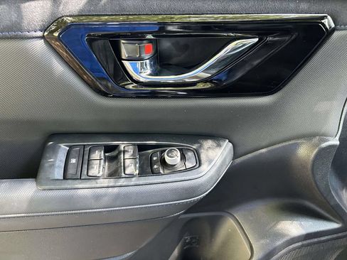 Used 2025 Subaru Forester Limited w/ Popular Package AWD/4WD image 11