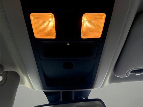 Used 2013 RAM 1500 Express image 20