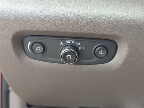 Used 2019 Chevrolet Traverse LT w/ LPO, Floor Liner Package FWD image 24