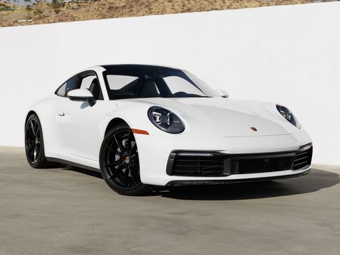 Certified 2022 Porsche 911 Carrera w/ Premium Package RWD image 9