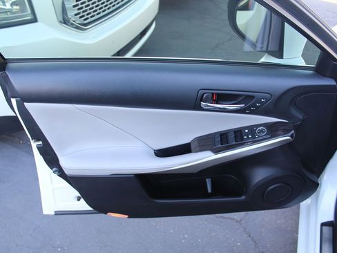 Used 2015 Lexus IS 250 w/ Luxury Package RWD image 16