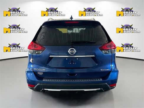Used 2018 Nissan Rogue S image 5