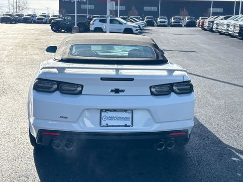 Used 2022 Chevrolet Camaro LT image 4