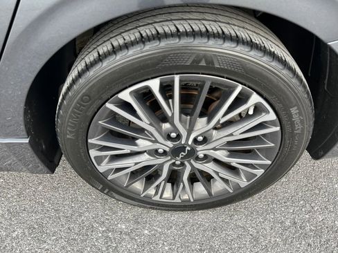 Used 2022 Kia Forte GT-Line w/ GT-Line Technology Package image 13