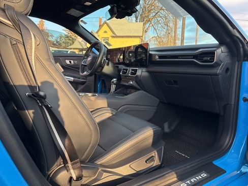 Used 2024 Ford Mustang GT Premium image 25
