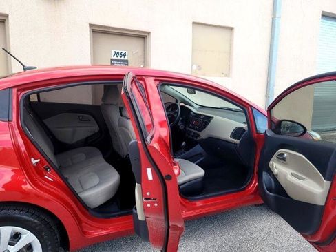 Used 2014 Kia Rio LX FWD image 11
