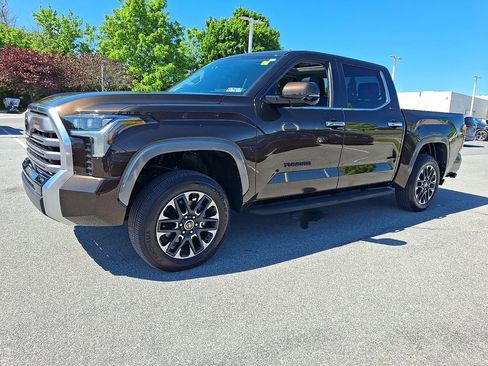 Used 2024 Toyota Tundra Limited AWD/4WD image 5