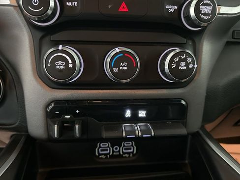 Used 2020 RAM 1500 Big Horn AWD/4WD image 19