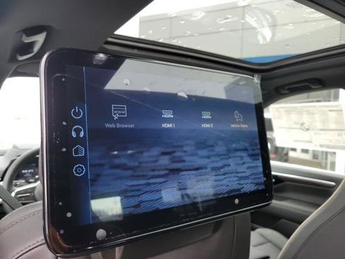 New 2026 Chevrolet Suburban Premier image 15