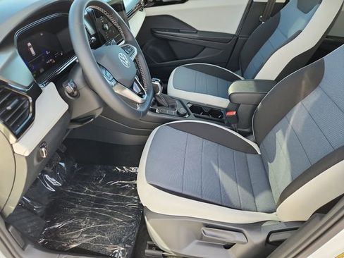 New 2026 Volkswagen Taos S image 7