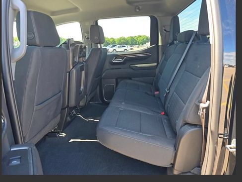 Used 2023 Chevrolet Silverado 1500 LT AWD/4WD image 8