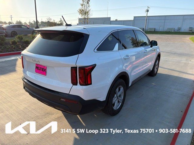 Certified 2023 Kia Sorento LX FWD image 10