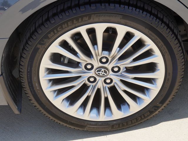 Used 2020 Toyota Avalon Limited w/ Advanced Safety Package FWD image 11