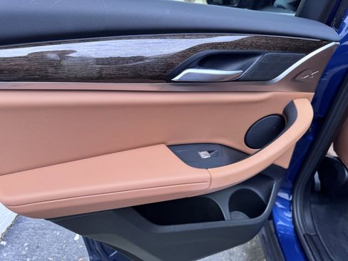 Used 2023 BMW X4 xDrive30i image 15