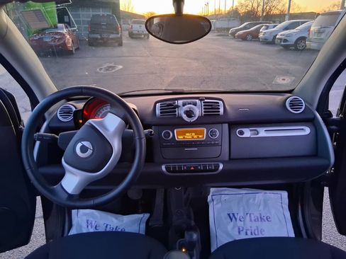 Used 2013 smart fortwo pure image 13