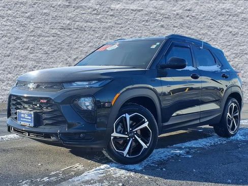 Used 2023 Chevrolet TrailBlazer RS w/ Sun and Liftgate Package image 3