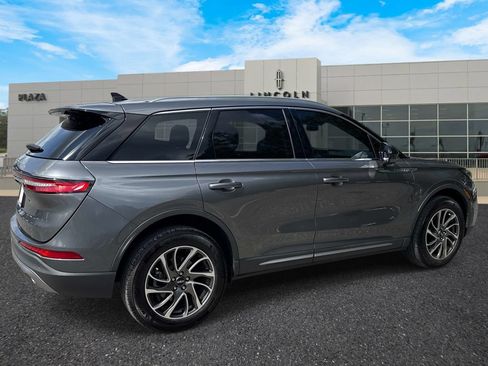 Used 2021 Lincoln Corsair FWD image 3