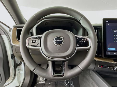 New 2026 Volvo XC60 T8 Plus w/ Protection Package Premier AWD/4WD image 11