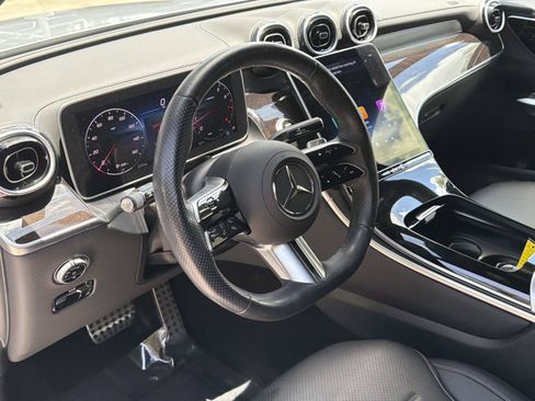 Used 2025 Mercedes-Benz GLC 300 image 29