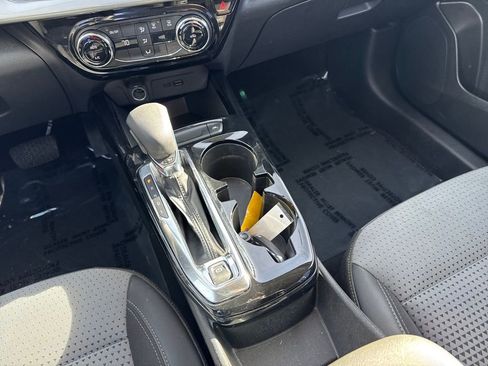 Used 2024 Chevrolet Trax LT image 31