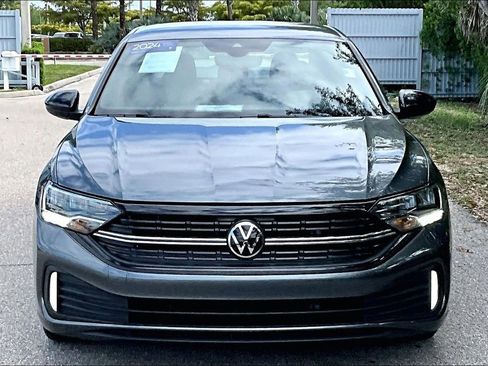 Certified 2024 Volkswagen Jetta Sport FWD image 10