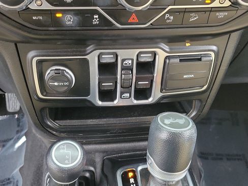 Used 2020 Jeep Wrangler Unlimited Sport AWD/4WD image 21