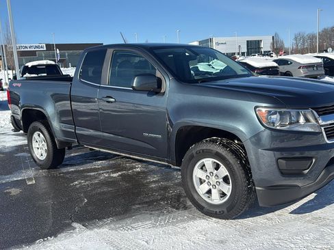 Used 2019 Chevrolet Colorado W/T w/ WT Convenience Package image 2