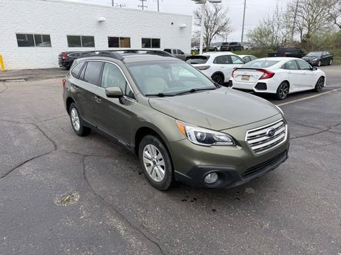 Used 2017 Subaru Outback 2.5i Premium AWD/4WD image 4