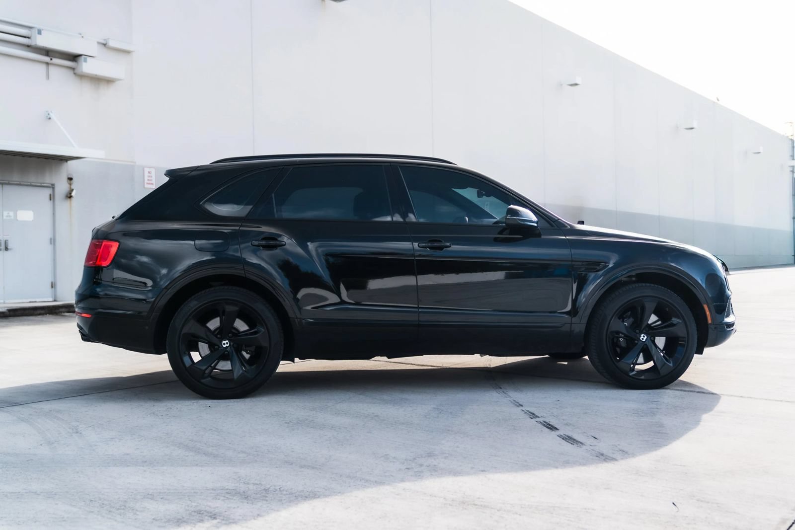 Used 2019 Bentley Bentayga AWD/4WD image 5