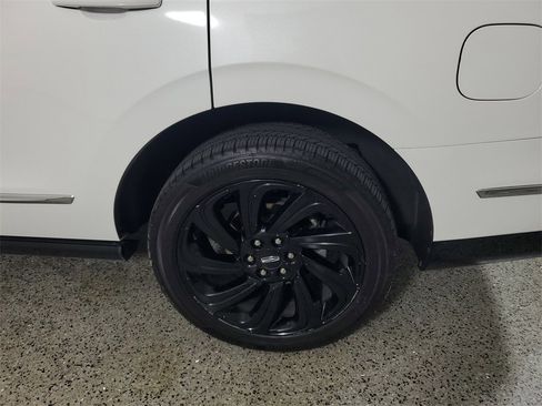 Certified 2022 Lincoln Navigator Reserve image 8