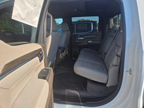 New 2026 Chevrolet Silverado 1500 RST w/ Redline Edition AWD/4WD image 8