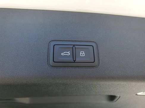 New 2026 Audi Q3 quattro 2.0T AWD/4WD image 10