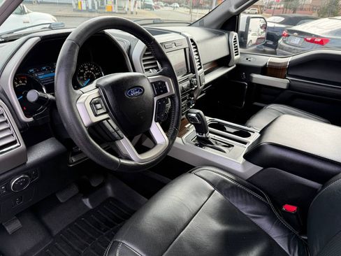 Used 2016 Ford F150 Lariat image 19