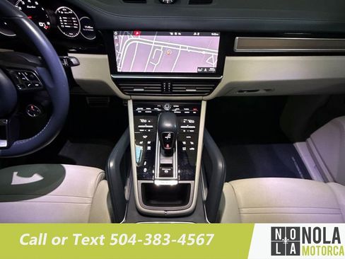 Used 2020 Porsche Cayenne Turbo image 30