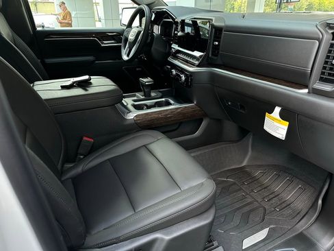 New 2026 GMC Sierra 1500 Elevation w/ Elevation Premium Package image 14