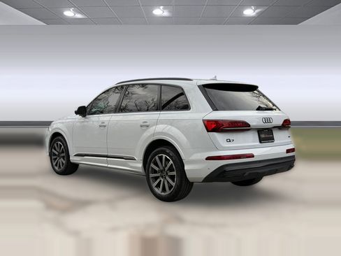 Used 2023 Audi Q7 Premium Plus w/ Premium Plus Package image 3