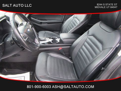 Used 2017 Ford Edge SEL w/ Equipment Group 201A image 18